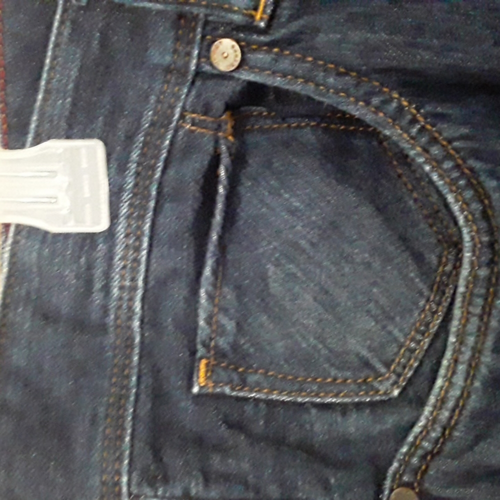 Jean's - Picture 4 of 16